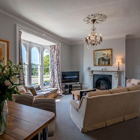 Grand 2 Bed Georgian Apartment At Florence House With King Bed, In The Heart Of Herne Bay & 300M From Beach מראה חיצוני תמונה