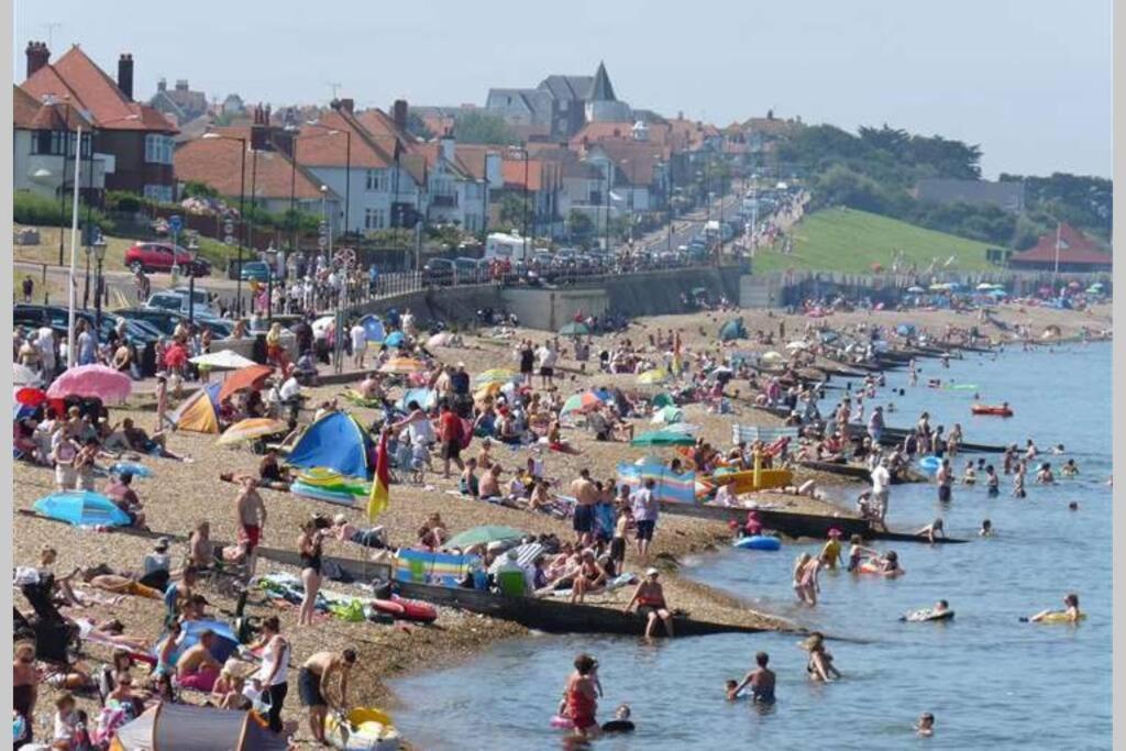 Grand 2 Bed Georgian Apartment At Florence House With King Bed, In The Heart Of Herne Bay & 300M From Beach מראה חיצוני תמונה