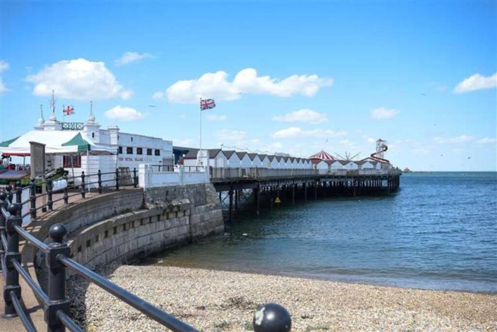 Grand 2 Bed Georgian Apartment At Florence House With King Bed, In The Heart Of Herne Bay & 300M From Beach מראה חיצוני תמונה