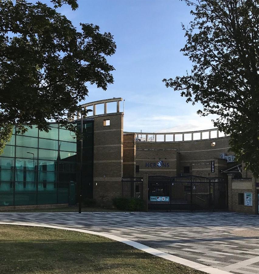 Grand 2 Bed Georgian Apartment At Florence House With King Bed, In The Heart Of Herne Bay & 300M From Beach מראה חיצוני תמונה