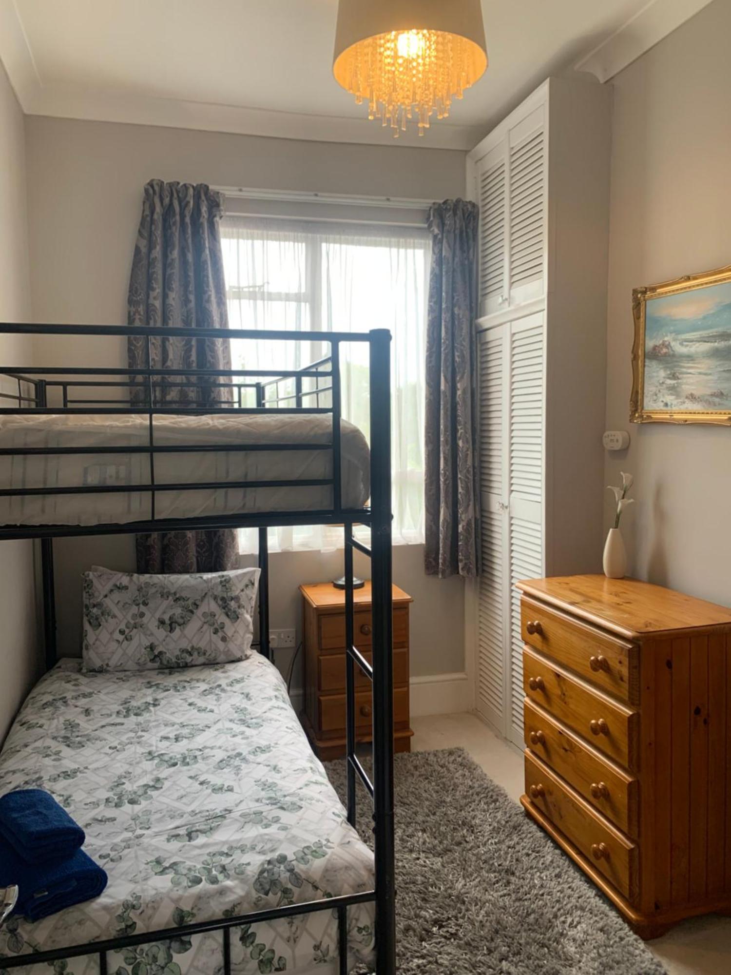 Grand 2 Bed Georgian Apartment At Florence House With King Bed, In The Heart Of Herne Bay & 300M From Beach מראה חיצוני תמונה